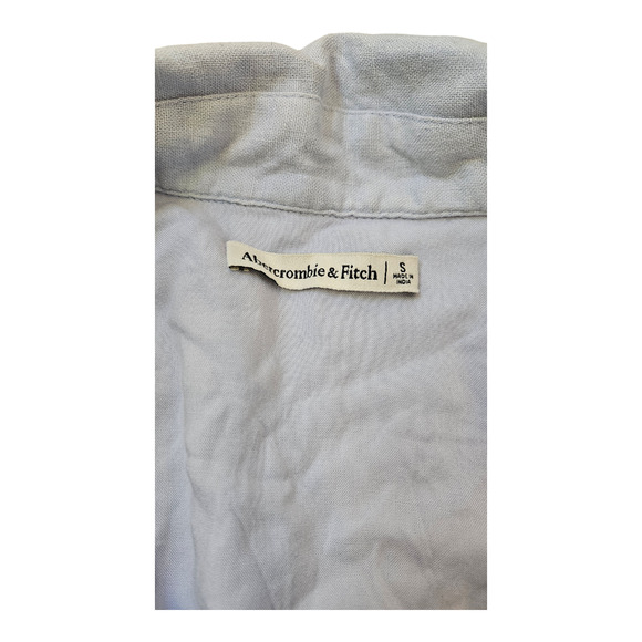 Abercrombie & Fitch Small Light Blue Sleeveless Cropped Tie Front Shirt - Picture 2 of 6